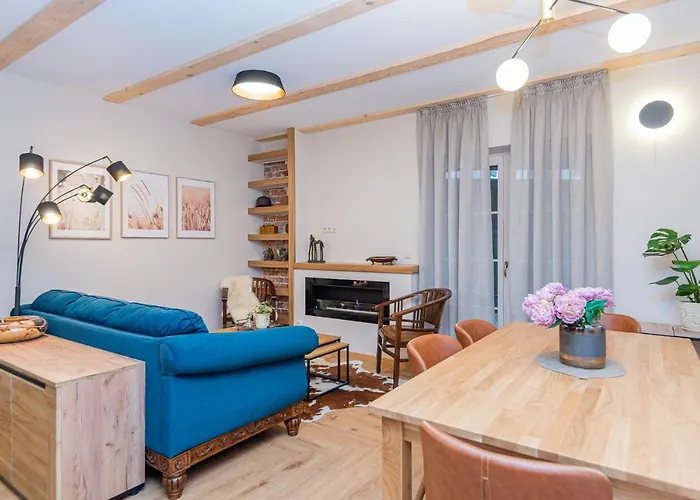 Memel Townhouse Apartamentai * Κλαϊπέντα